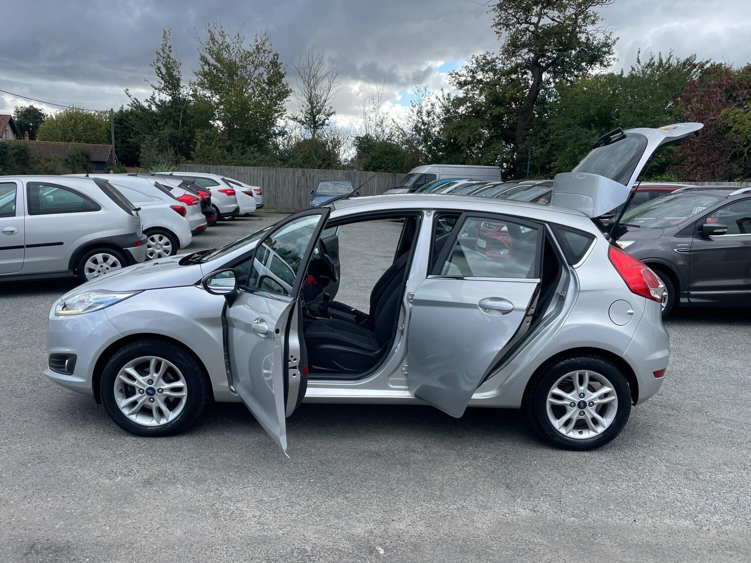 Used Ford Fiesta 2016 for sale - 76032420: Photo 16
