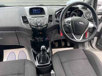 Used Ford Fiesta 2016 for sale - 76032420: Photo 2