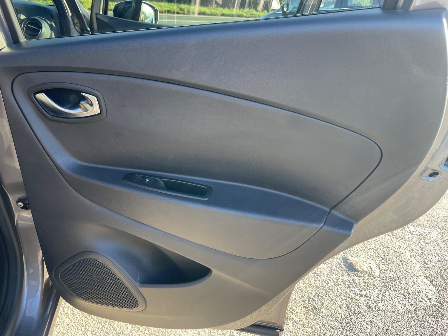 Used Renault Captur 2018 for sale - 76659145: Photo 23