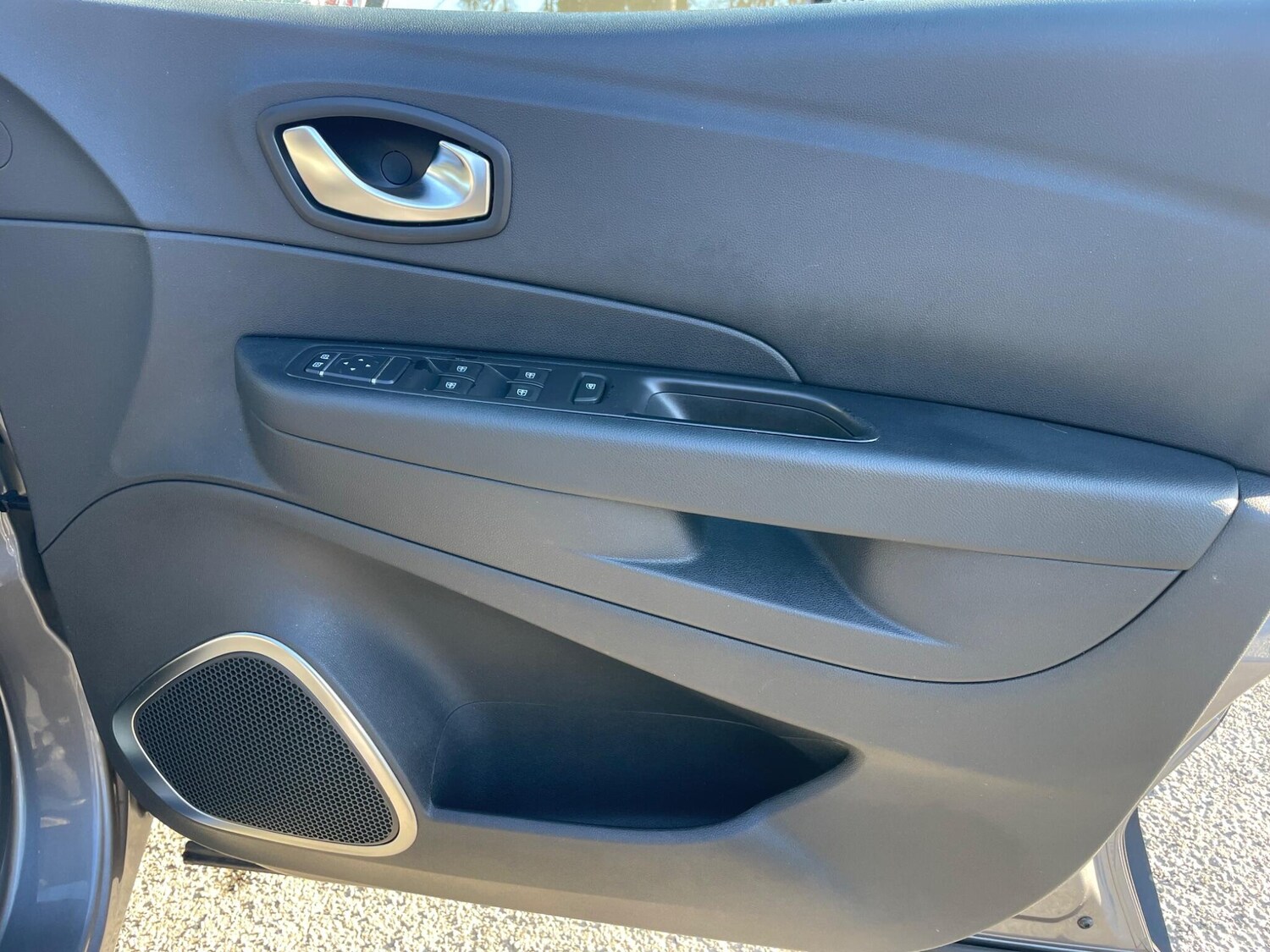 Used Renault Captur 2018 for sale - 76659145: Photo 24