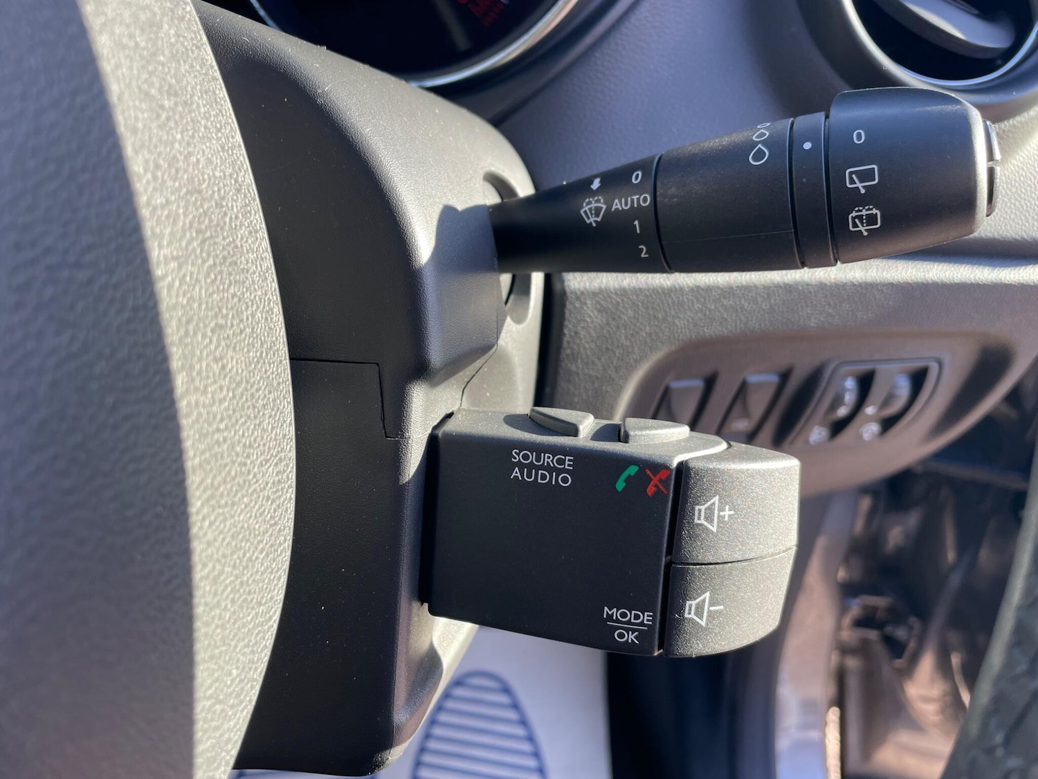 Used Renault Captur 2018 for sale - 76659145: Photo 27