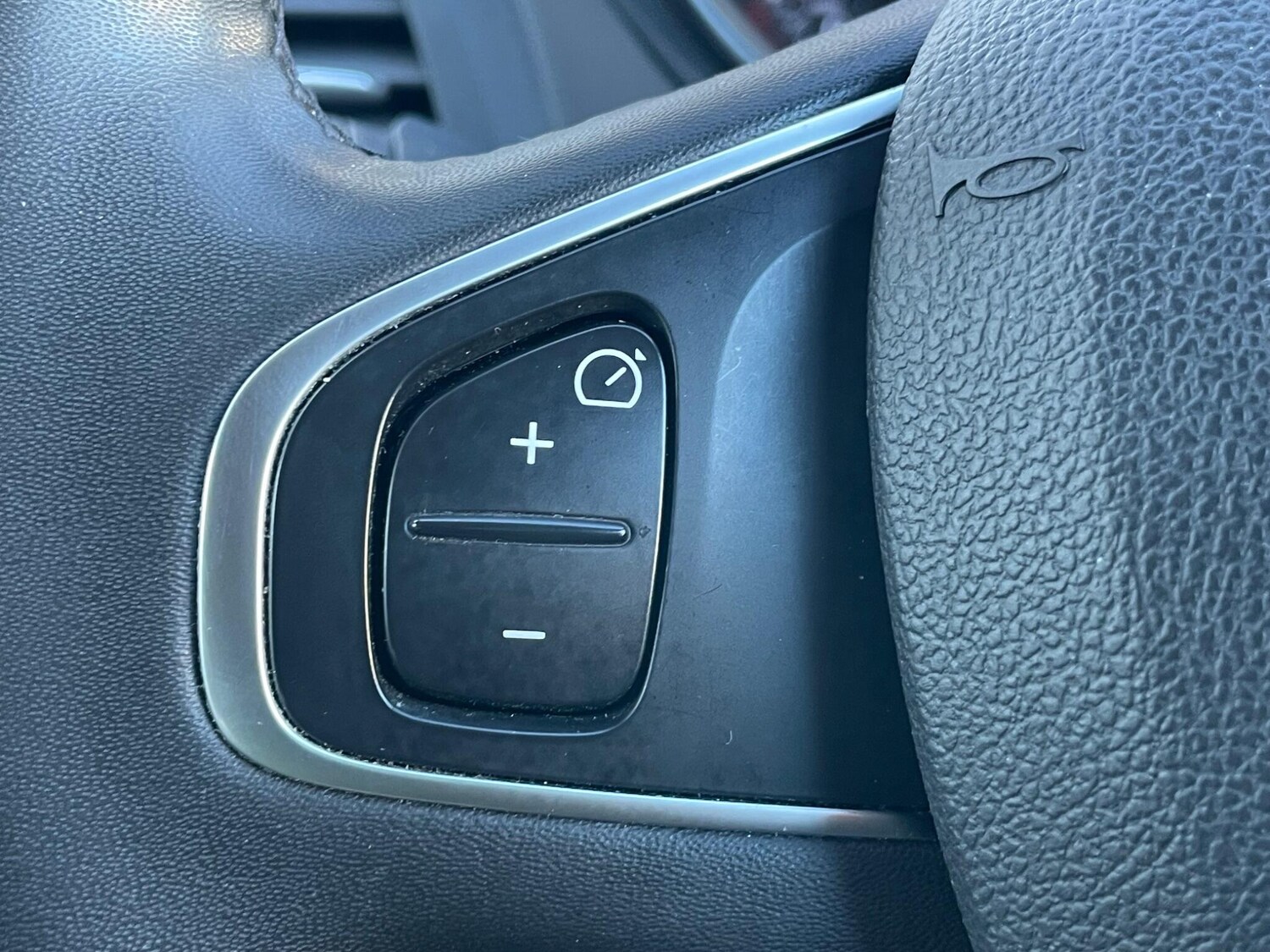 Used Renault Captur 2018 for sale - 76659145: Photo 33