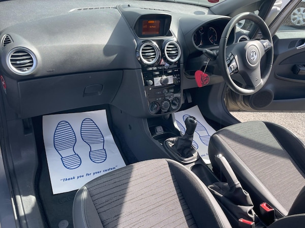 Used Vauxhall Corsa 2014 for sale - 76060328: Photo 2