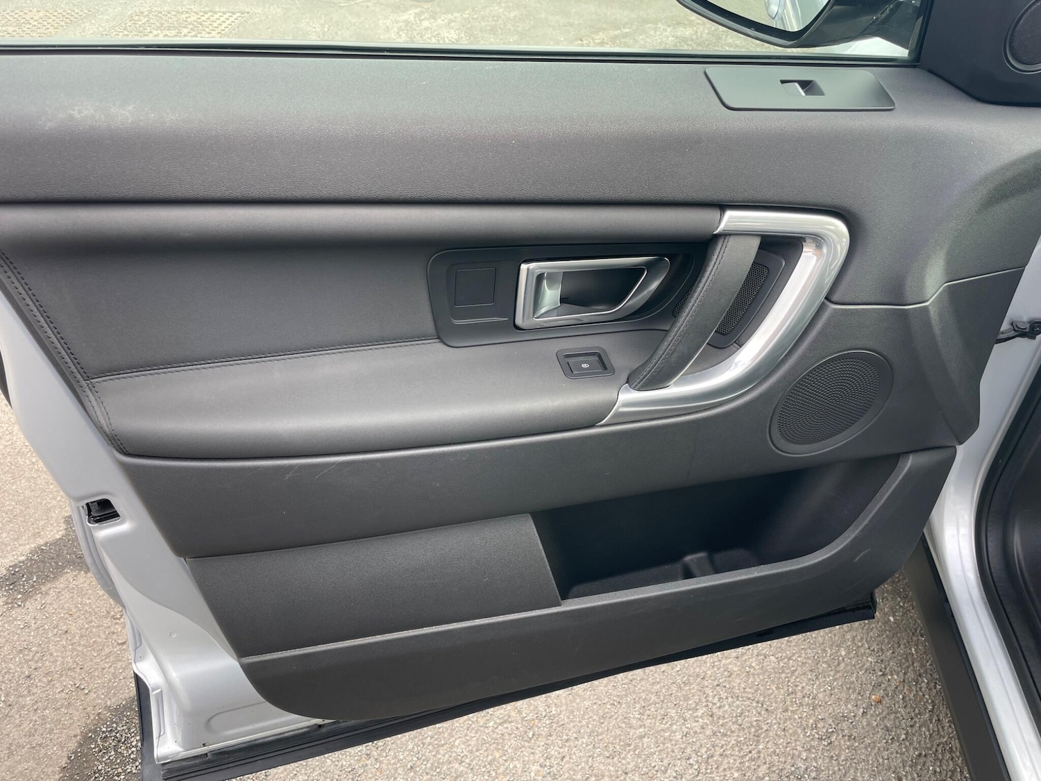 Used Land Rover Discovery Sport 2016 for sale - 76513398: Photo 29