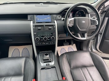 Used Land Rover Discovery Sport 2016 for sale - 76513398: Photo