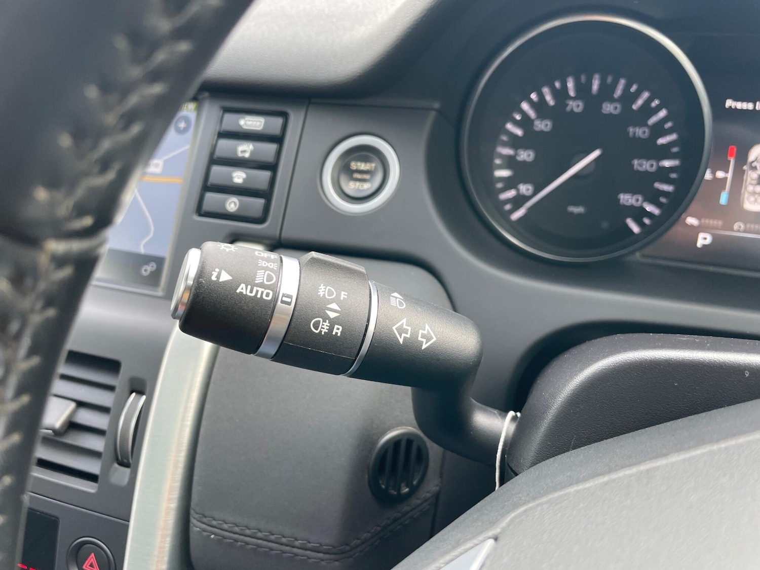 Used Land Rover Discovery Sport 2016 for sale - 76513398: Photo 41