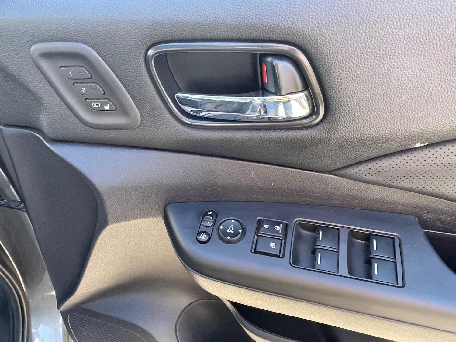 Used Honda CR-V 2016 for sale - 76336054: Photo 32