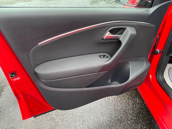 Used Volkswagen Polo 2015 for sale - 76158824: Photo 21