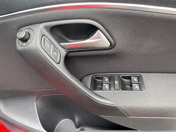 Used Volkswagen Polo 2015 for sale - 76158824: Photo 25