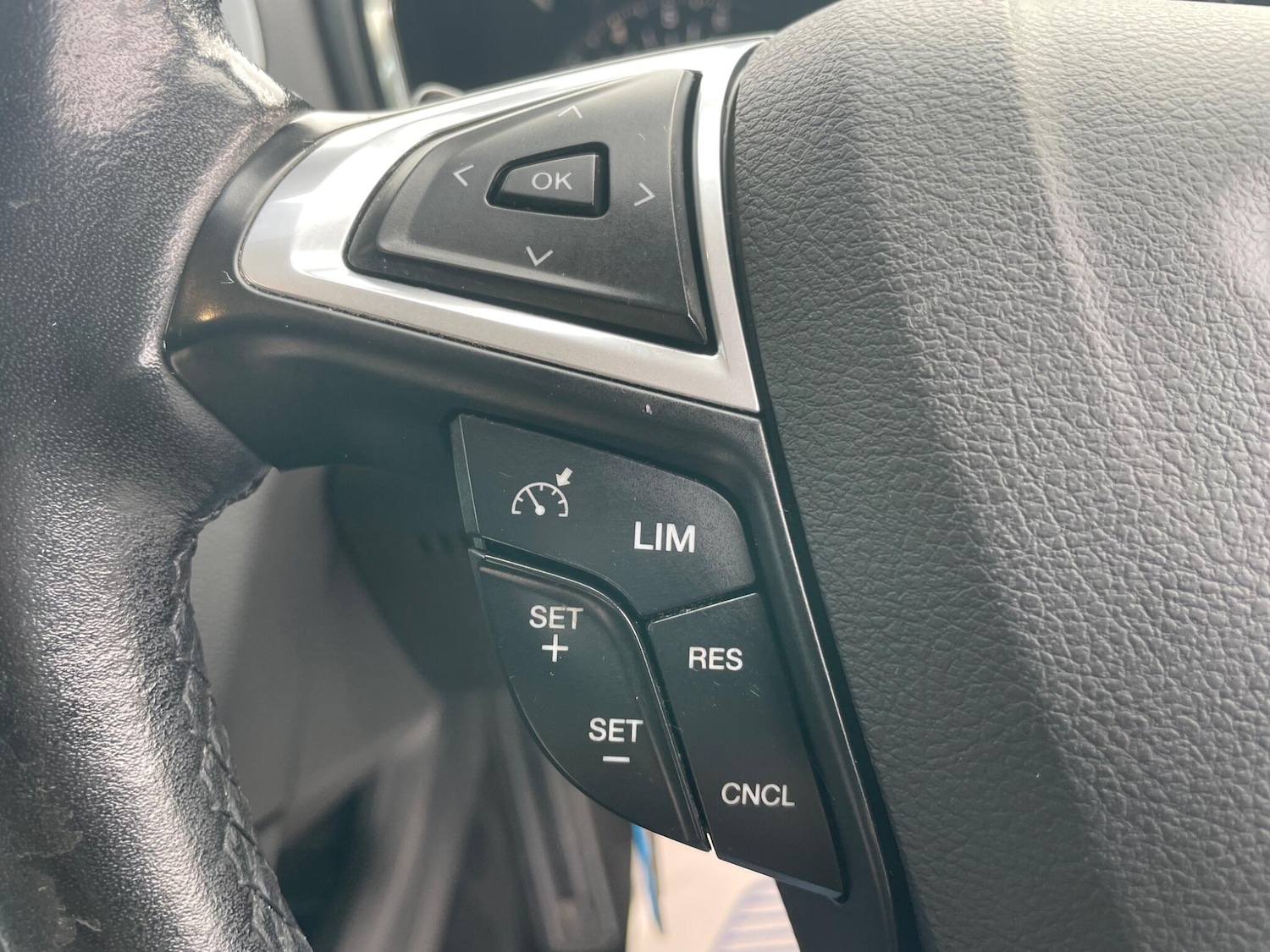 Used Ford Mondeo 2016 for sale - 76283833: Photo 33