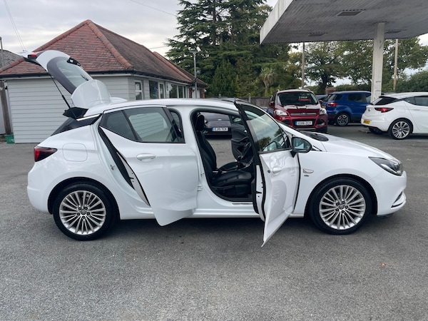 Used Vauxhall Astra 2017 for sale - 76137946: Photo 17