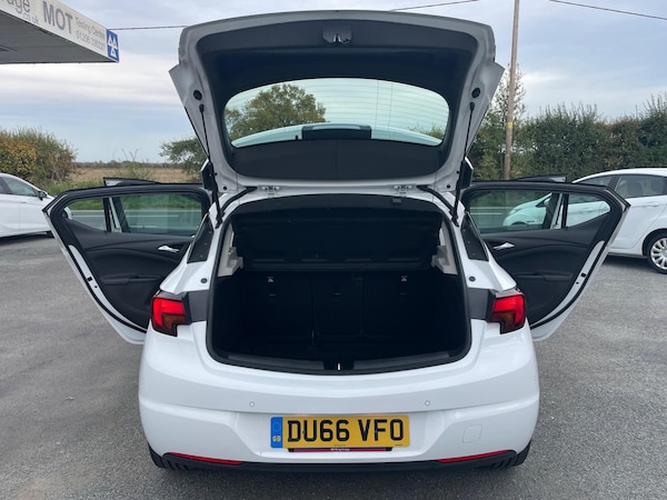Used Vauxhall Astra 2017 for sale - 76137946: Photo 18