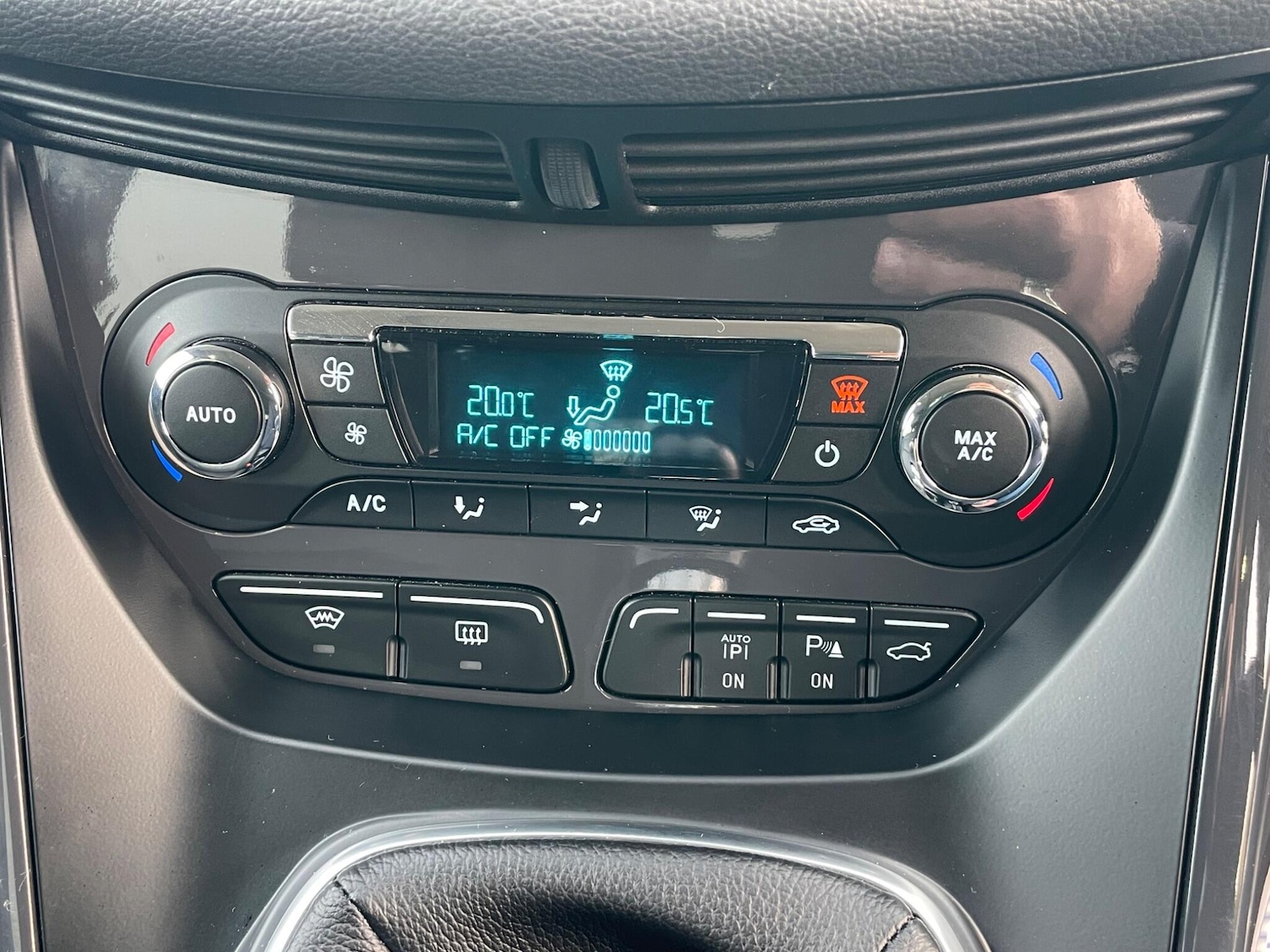 Used Ford Kuga 2014 for sale - 76499147: Photo 33