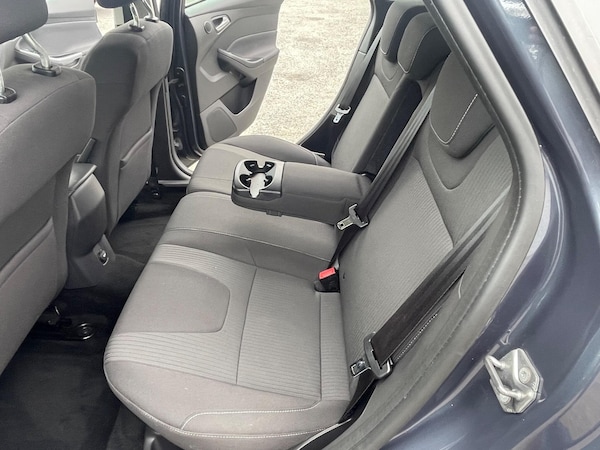 Used Ford Focus 2011 for sale - 76214033: Photo 14