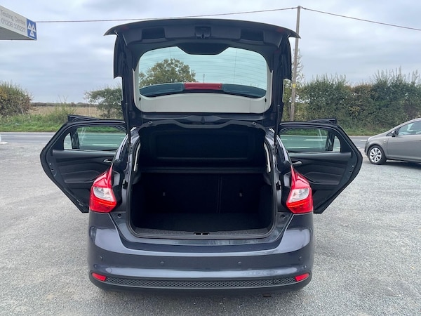 Used Ford Focus 2011 for sale - 76214033: Photo 18