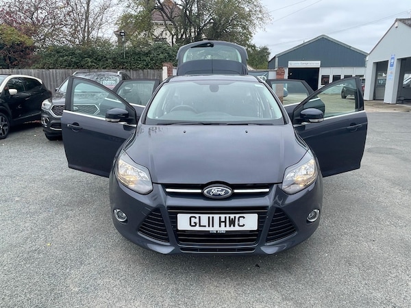 Used Ford Focus 2011 for sale - 76214033: Photo 19