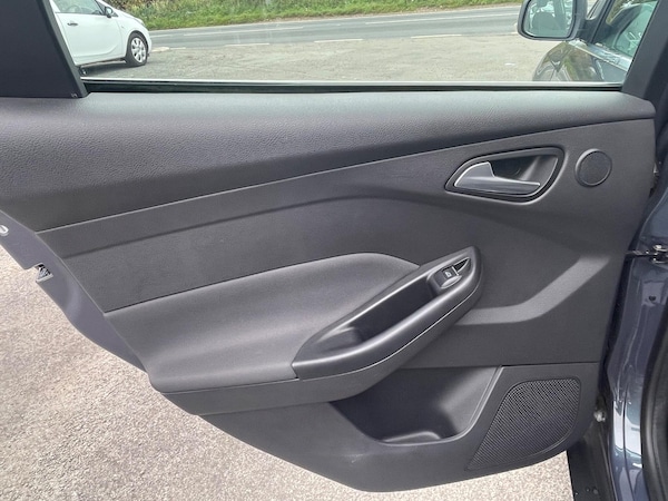 Used Ford Focus 2011 for sale - 76214033: Photo 21