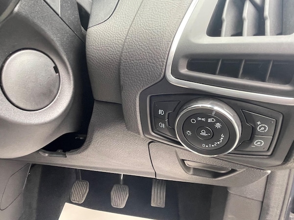 Used Ford Focus 2011 for sale - 76214033: Photo 25