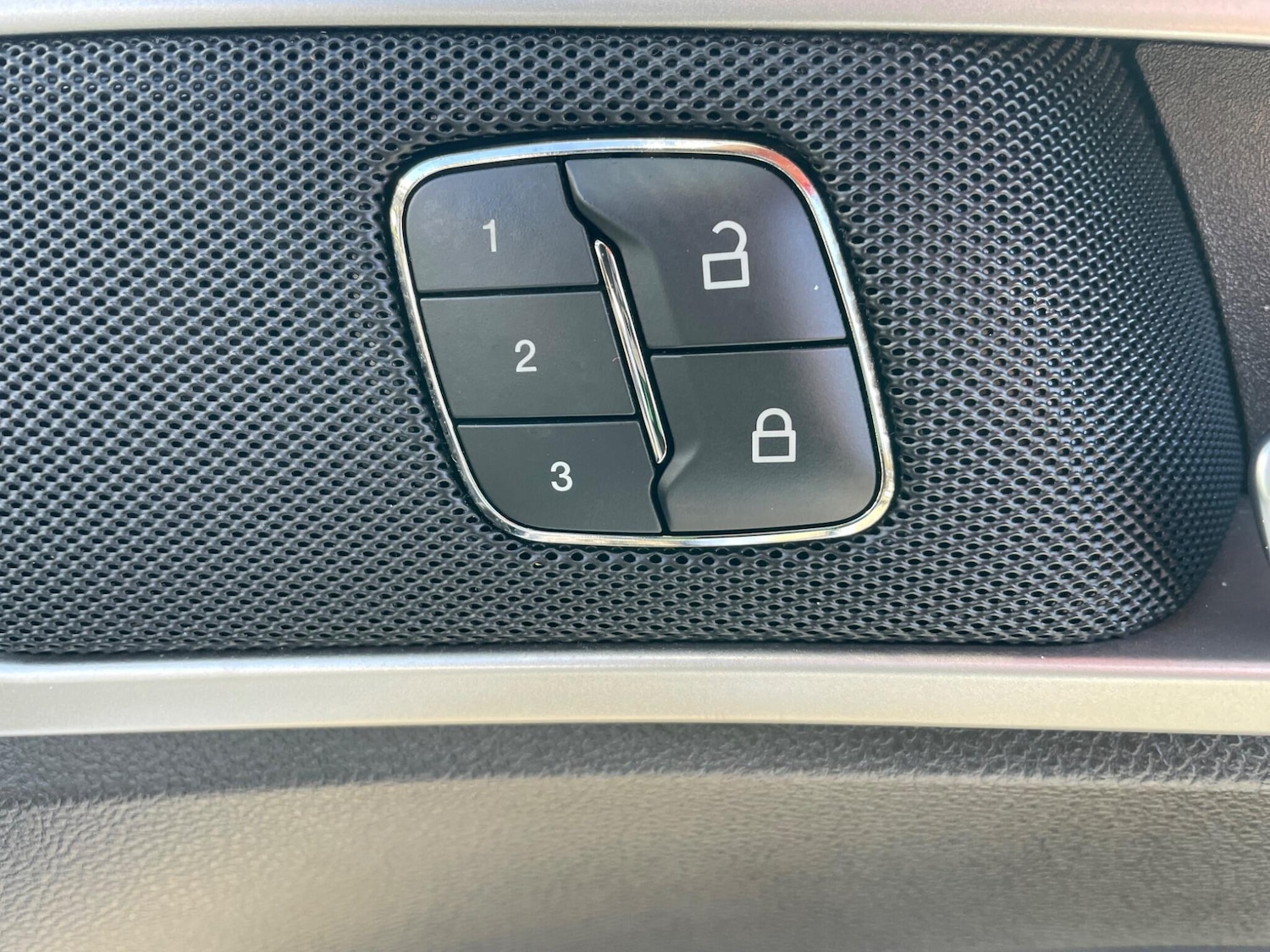 Used Ford Mondeo 2017 for sale - 76607319: Photo 25