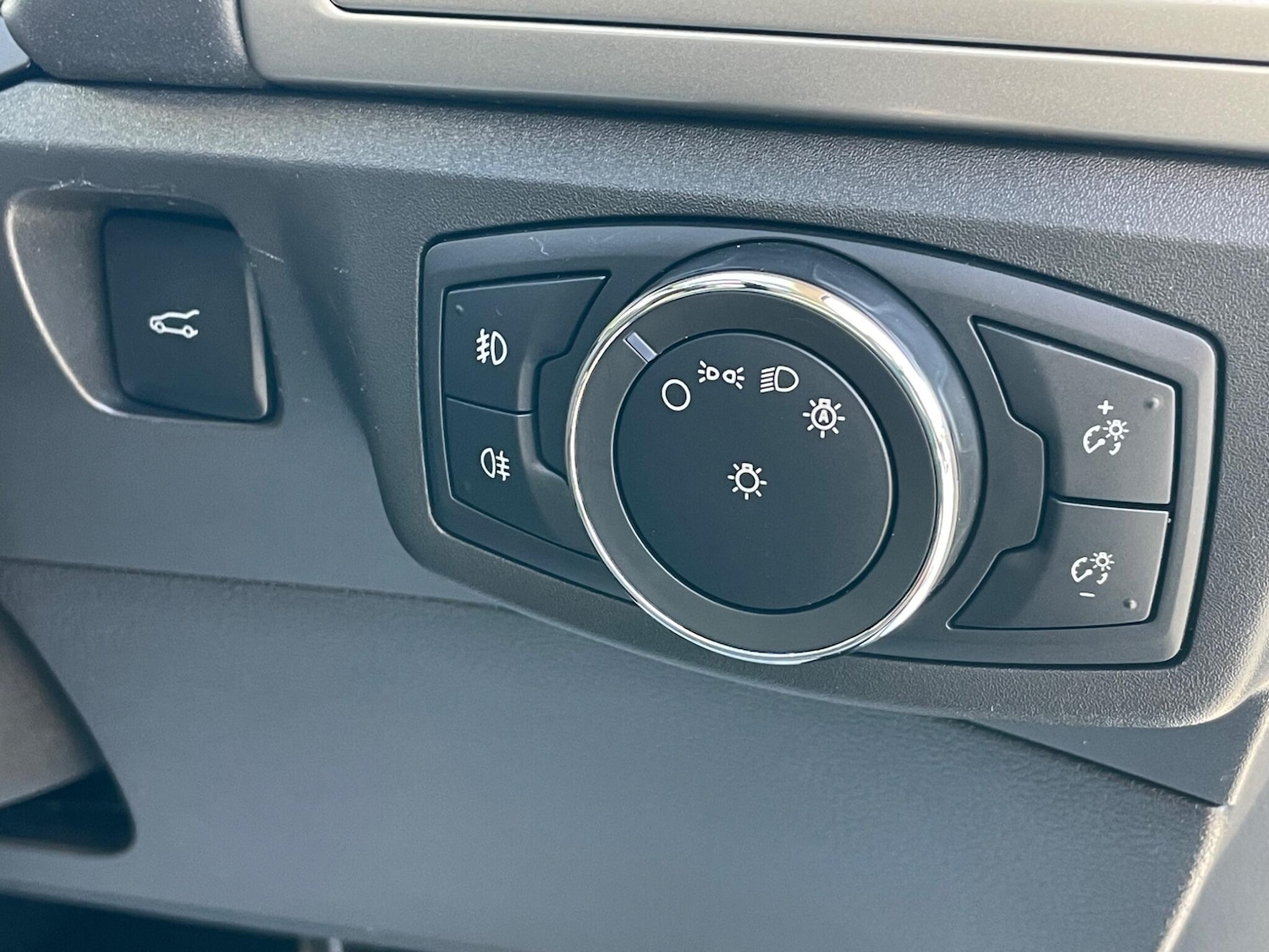 Used Ford Mondeo 2017 for sale - 76607319: Photo 31