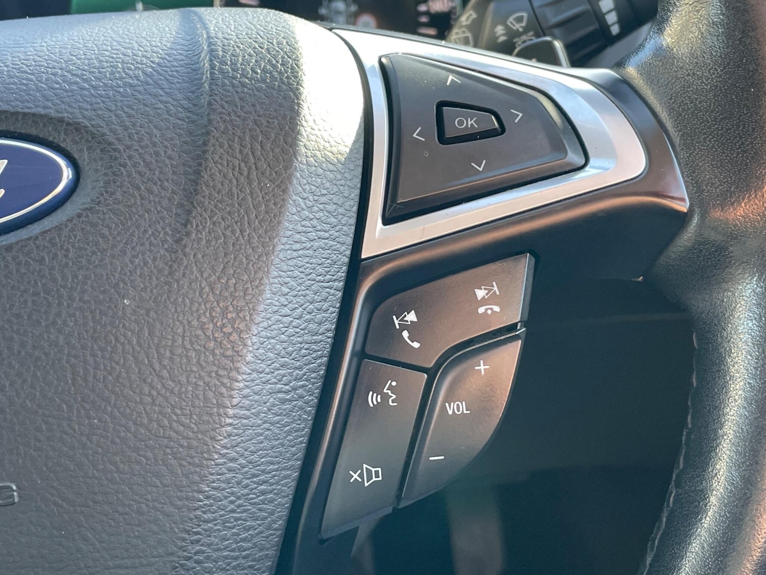 Used Ford Mondeo 2017 for sale - 76607319: Photo 39