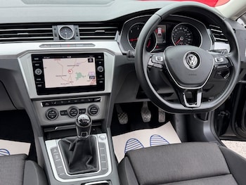 Used Volkswagen Passat 2019 for sale - 78784164: Photo