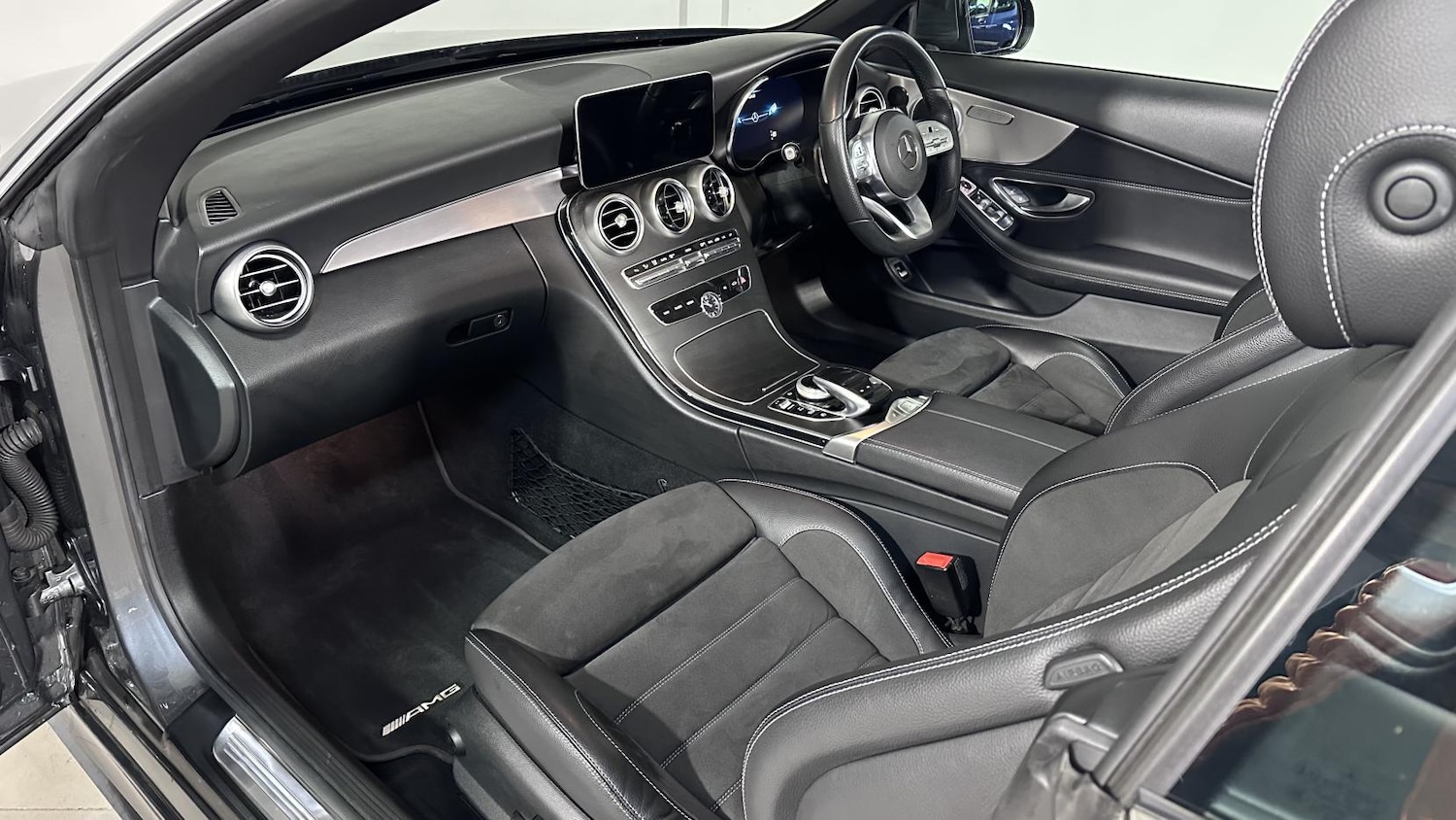 Used Mercedes-Benz C Class 2020 for sale - 76696985: Photo 12