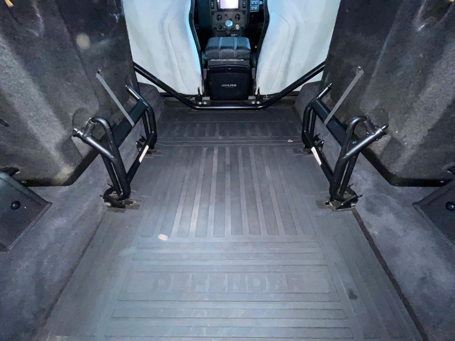 Used Land Rover Defender 2009 for sale - 76206170: Photo 14