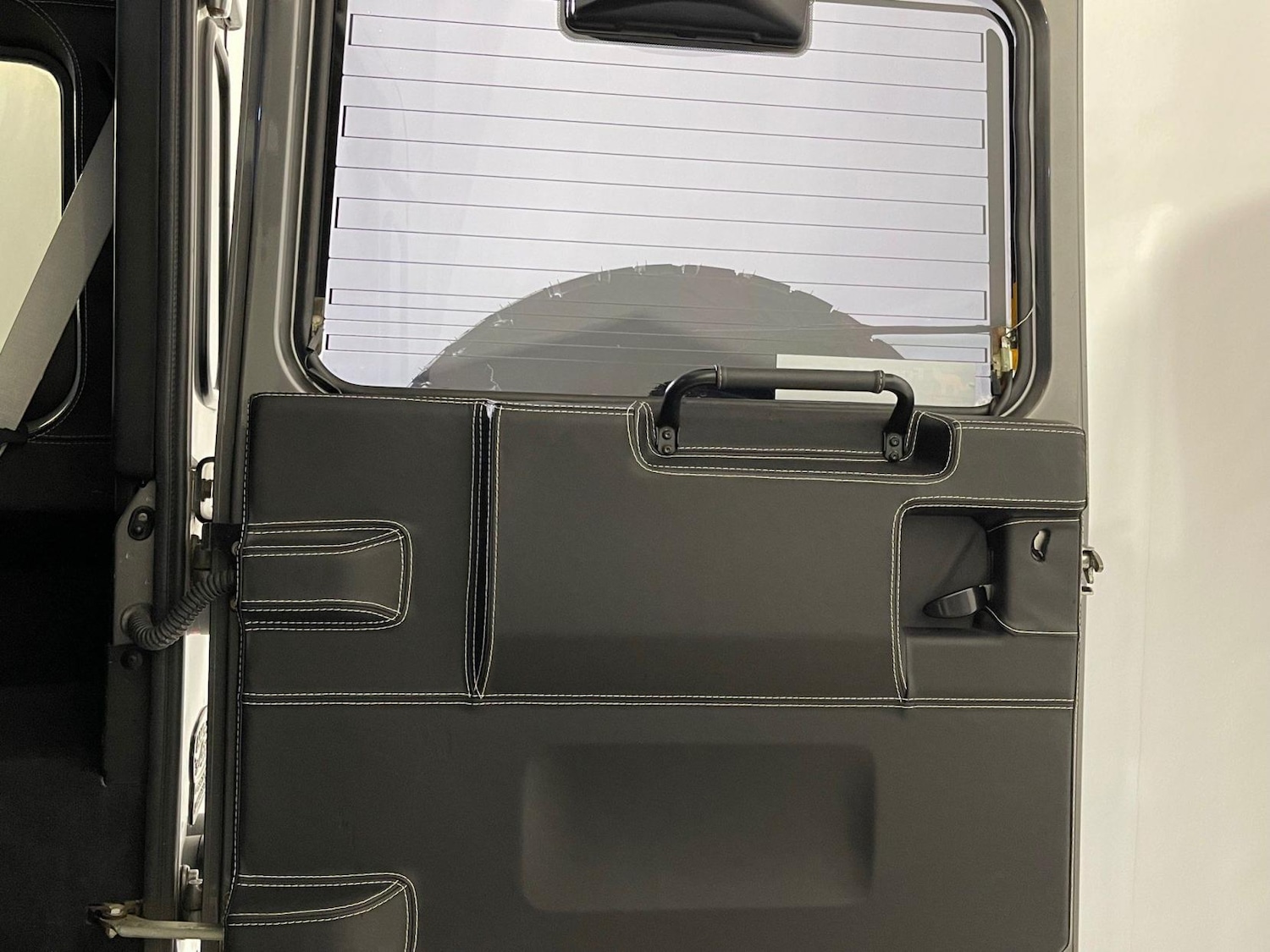 Used Land Rover Defender 2009 for sale - 76206170: Photo 15