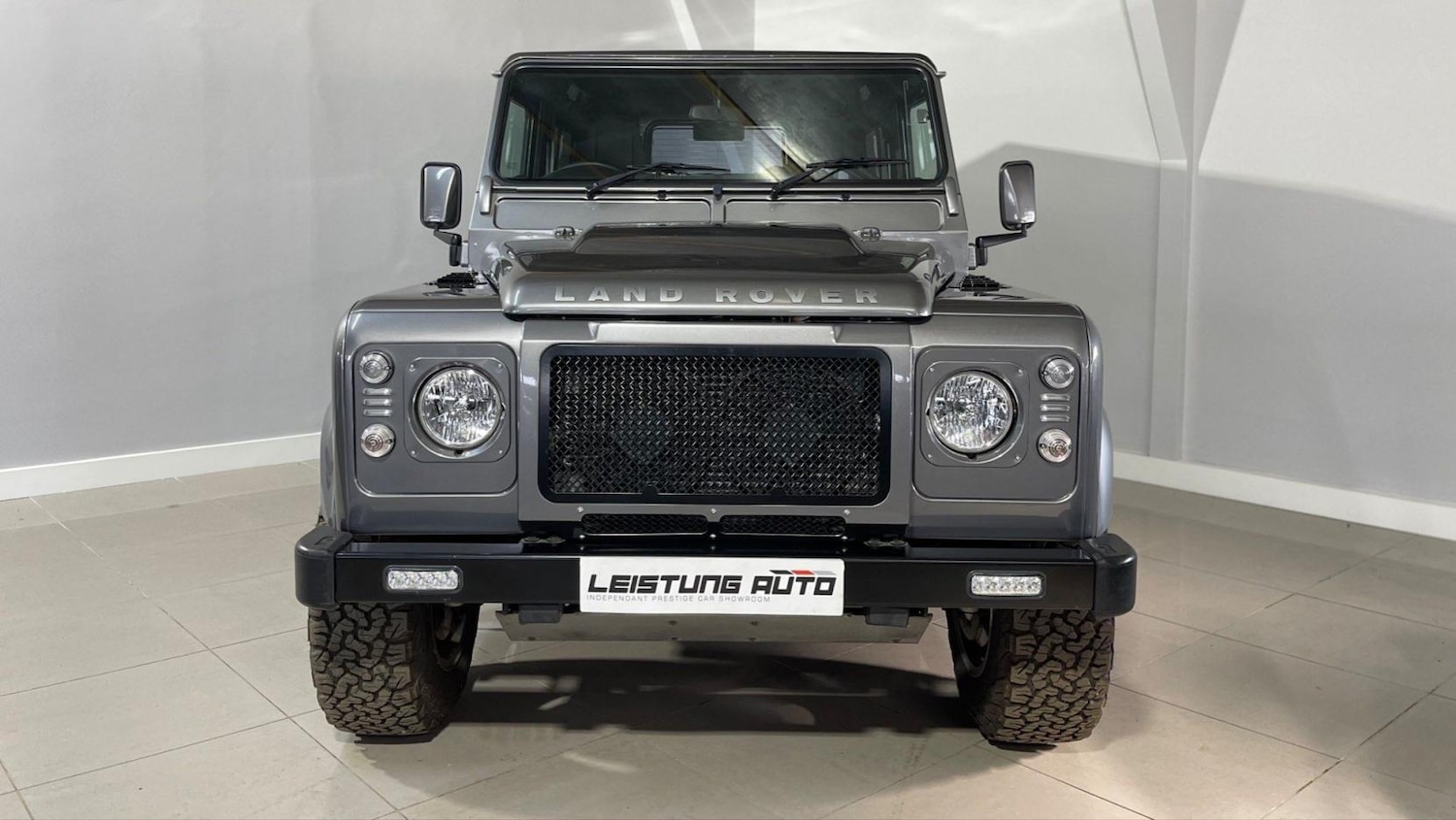 Used Land Rover Defender 2009 for sale - 76206170: Photo 3