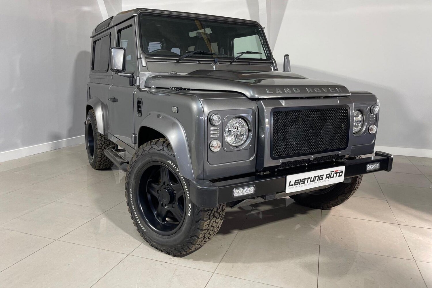 Used Land Rover Defender 2009 for sale - 76206170: Photo 30