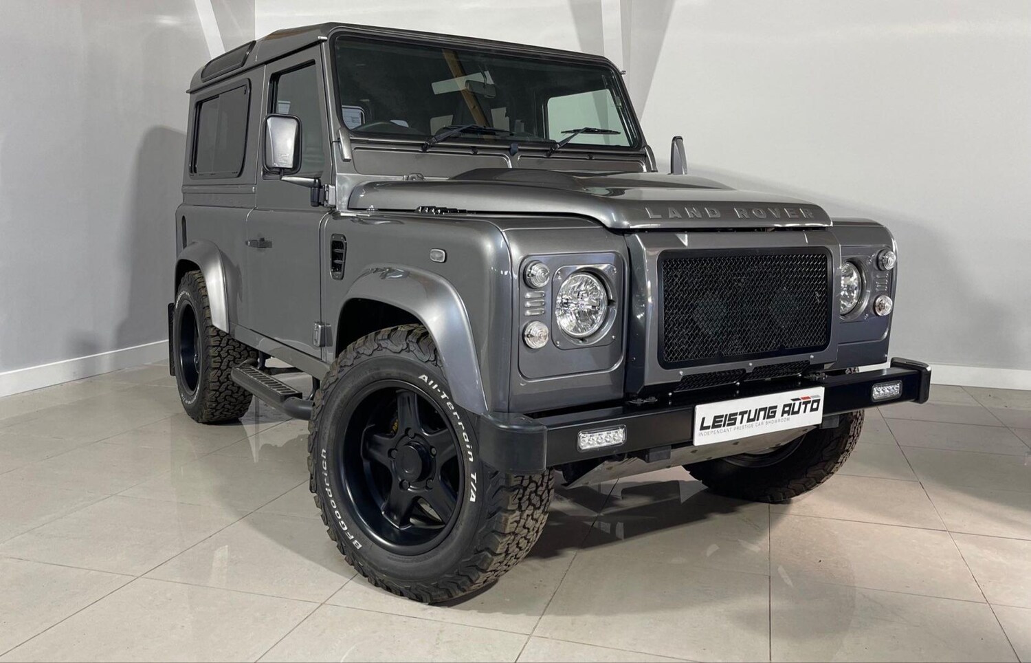 Used Land Rover Defender 2009 for sale - 76206170: Photo 32