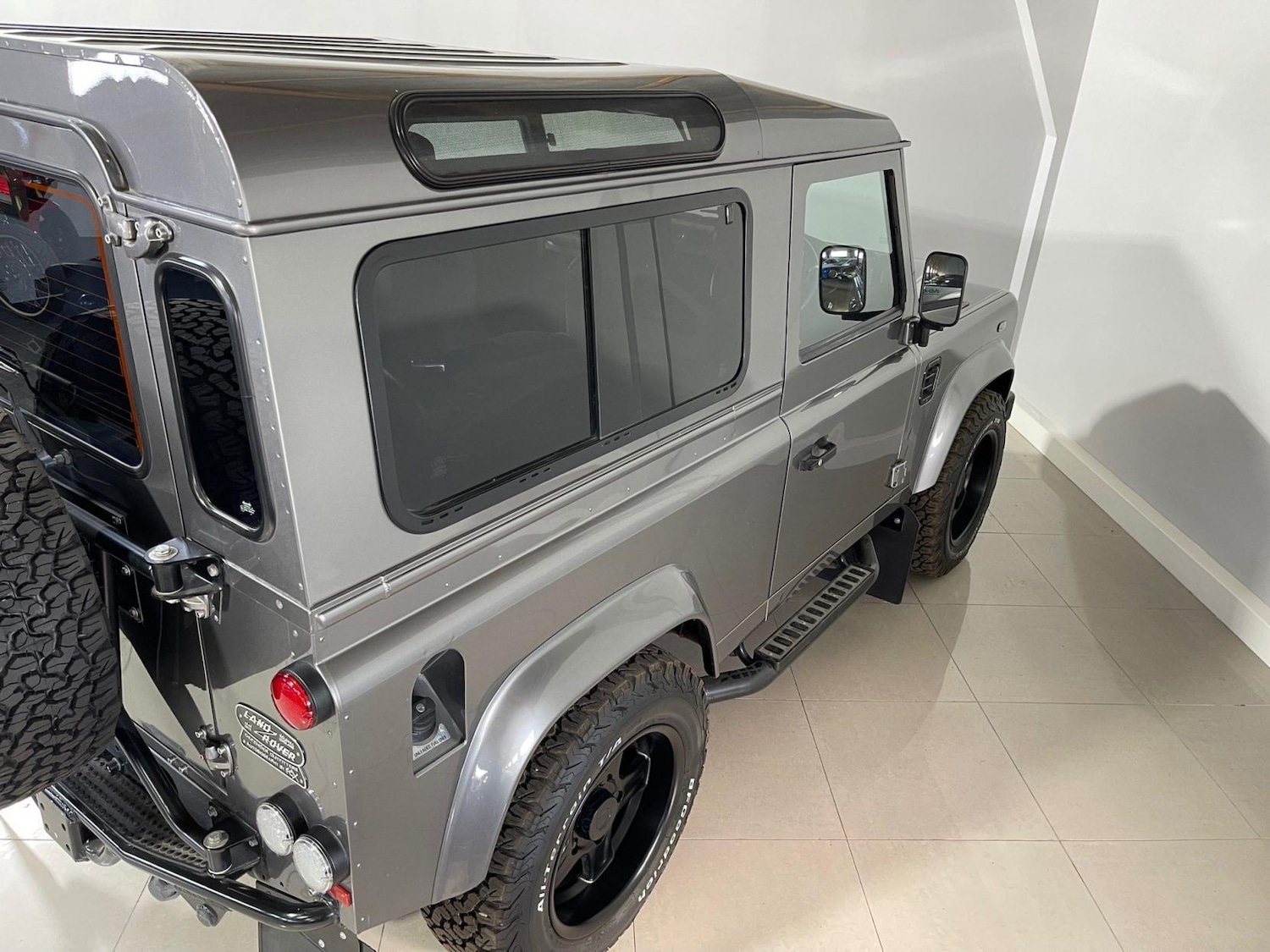 Used Land Rover Defender 2009 for sale - 76206170: Photo 38