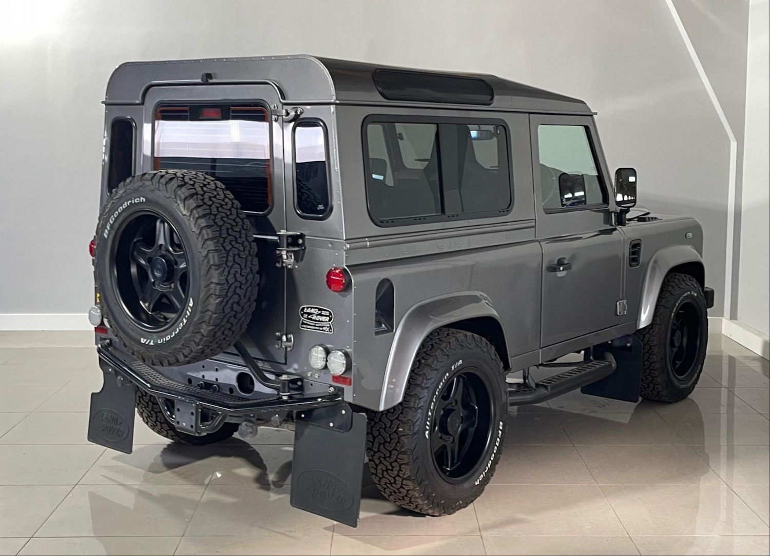 Used Land Rover Defender 2009 for sale - 76206170: Photo 54