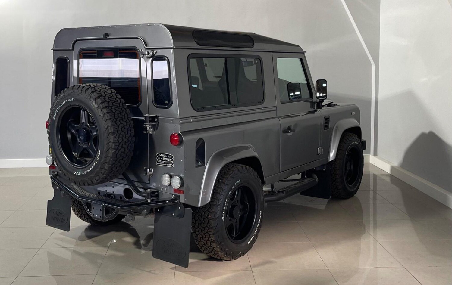 Used Land Rover Defender 2009 for sale - 76206170: Photo 56