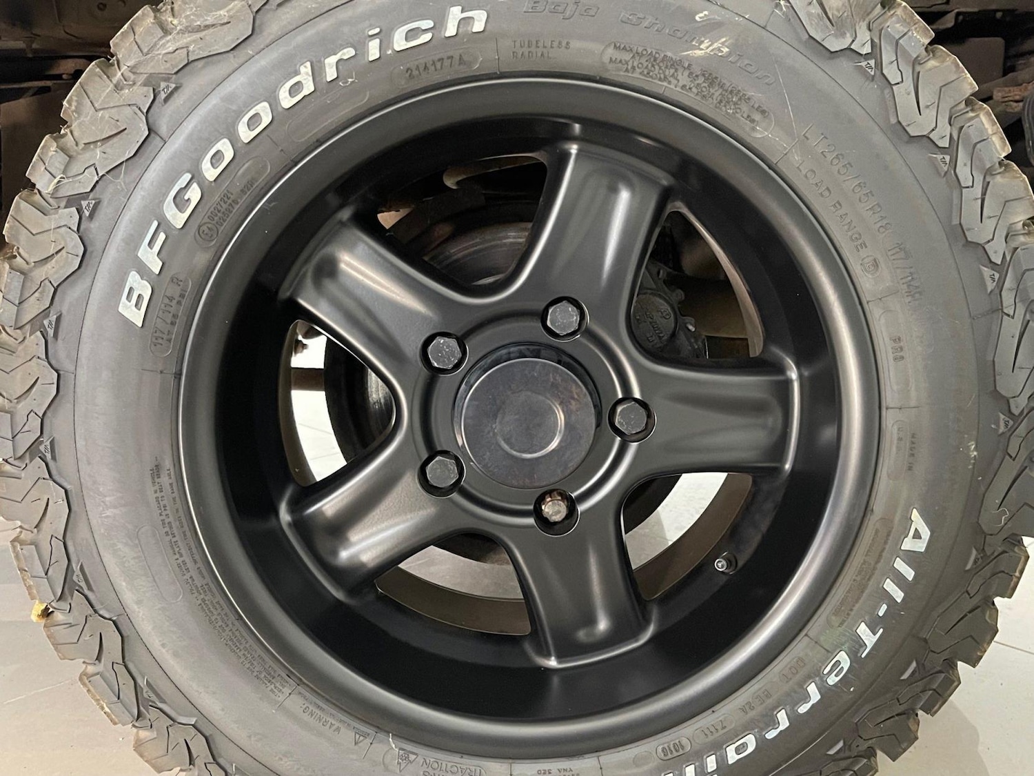 Used Land Rover Defender 2009 for sale - 76206170: Photo 8