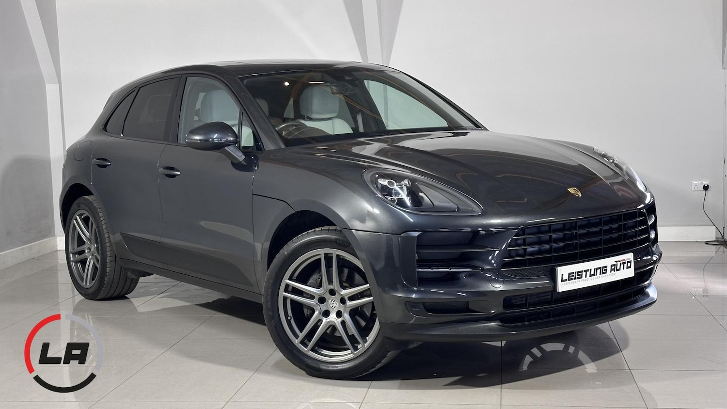 Used Porsche Macan 2020 for sale - 76131391: Photo 1