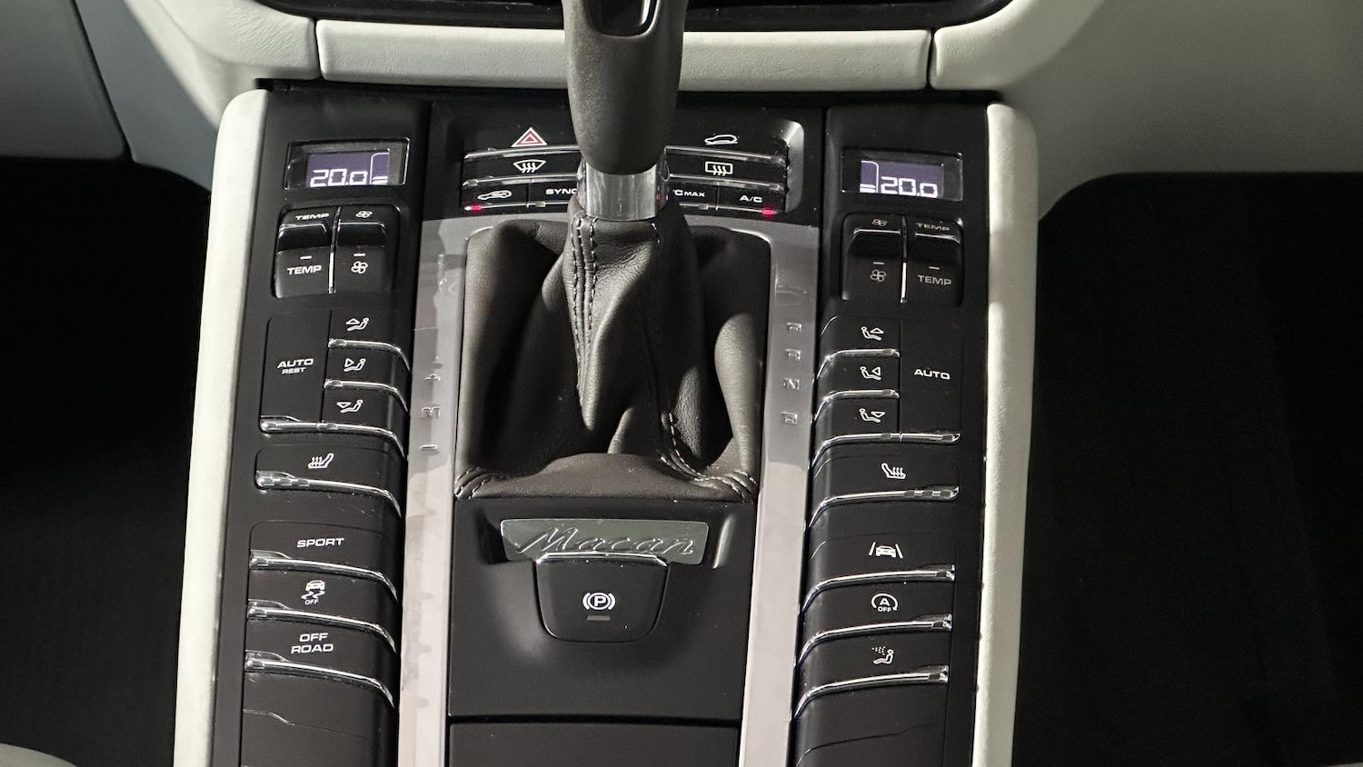 Used Porsche Macan 2020 for sale - 76131391: Photo 26