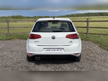 Used Volkswagen Golf 2016 for sale - 78808227: Photo
