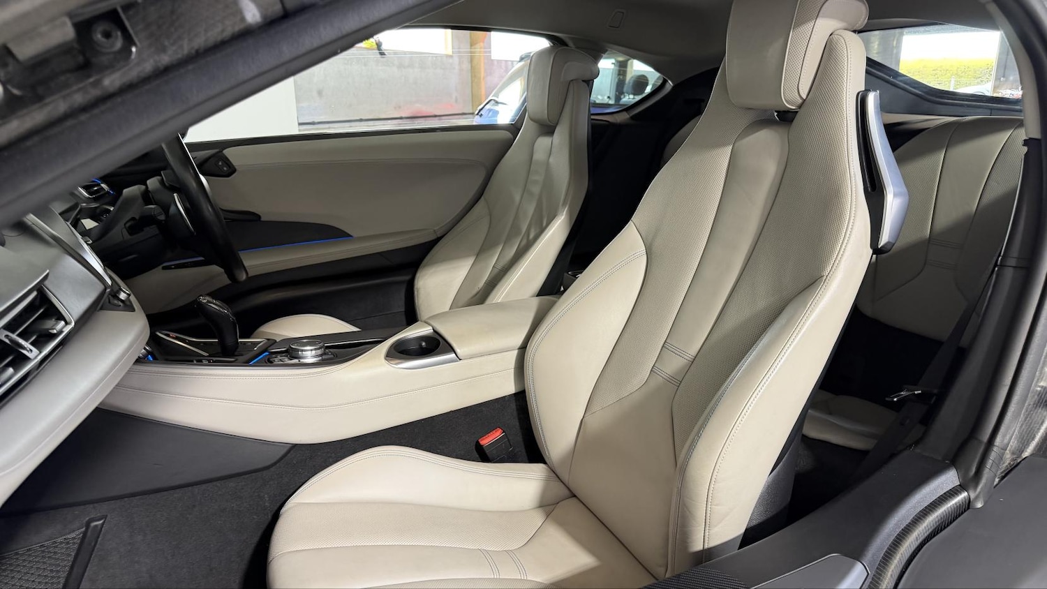 Used BMW i8 2016 for sale - 78199304: Photo 8