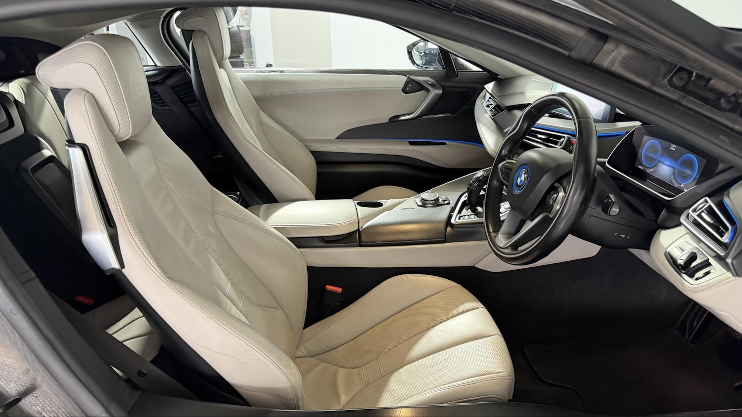 Used BMW i8 2016 for sale - 78199304: Photo 9