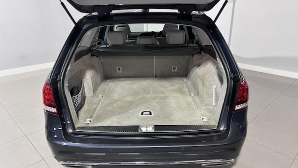 Used Mercedes-Benz E-Class 2015 for sale - 76206171: Photo 25