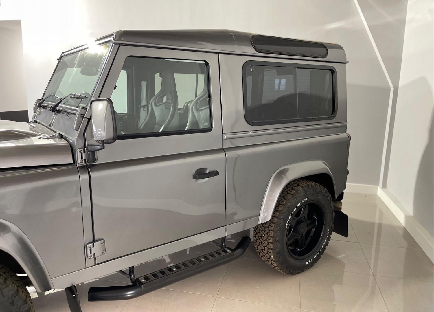 Used Land Rover Defender 2009 for sale - 77114364: Photo 10