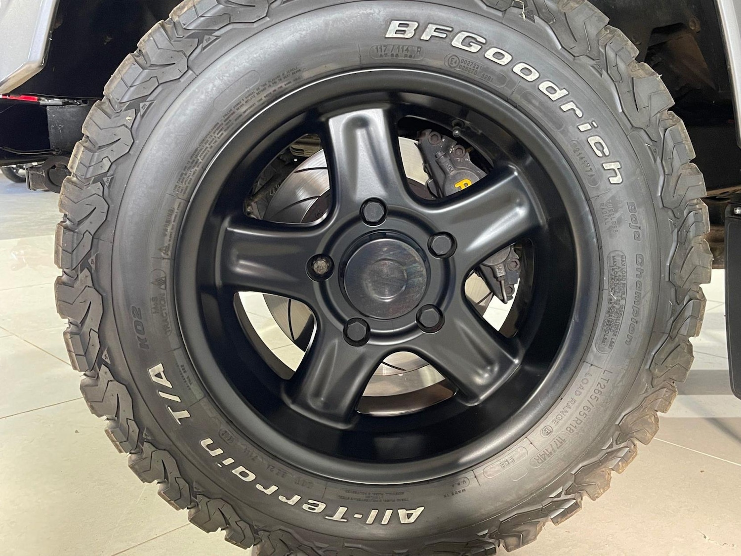 Used Land Rover Defender 2009 for sale - 77114364: Photo 7