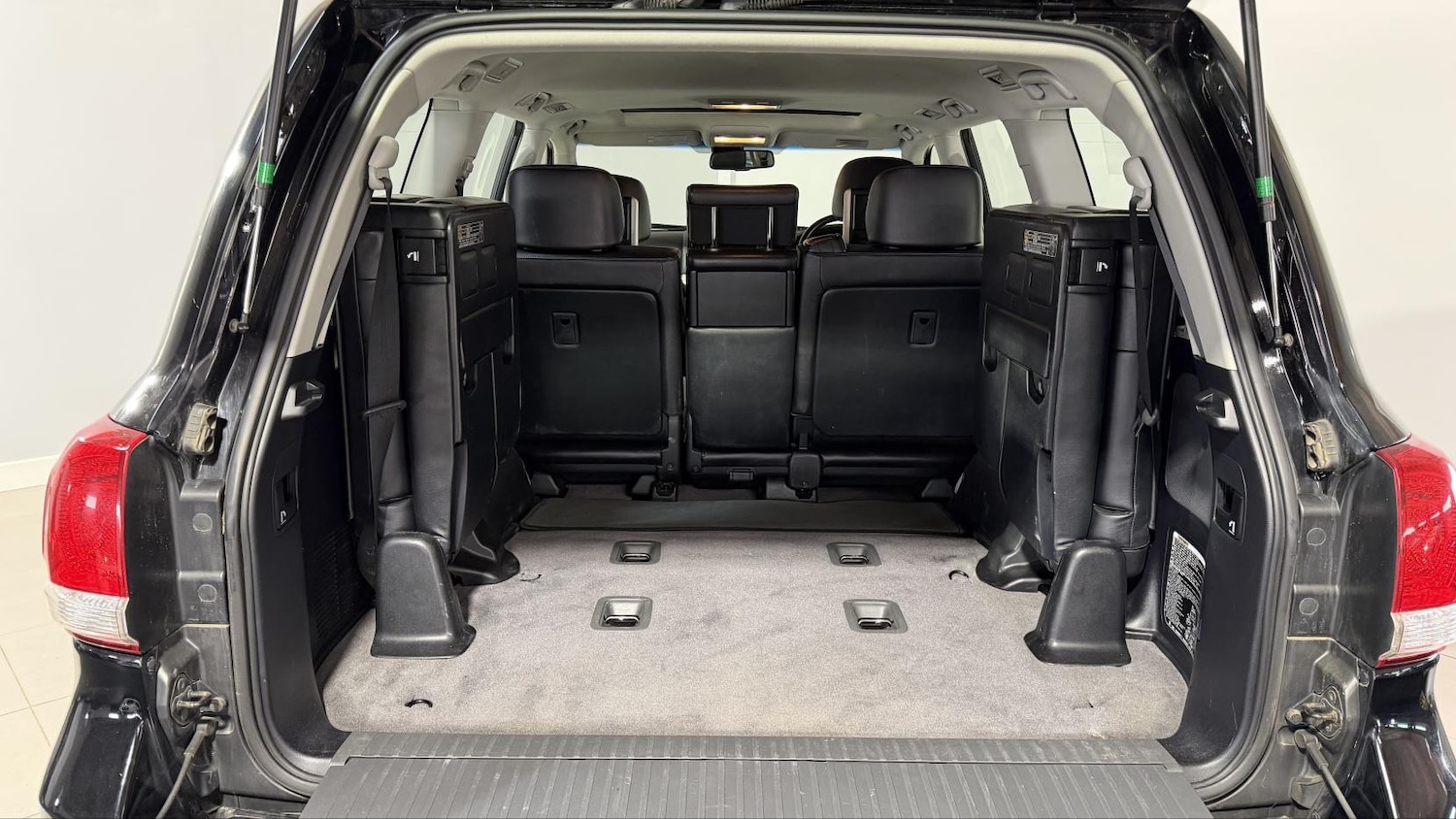 Used Toyota Land Cruiser 2011 for sale - 77983697: Photo 19