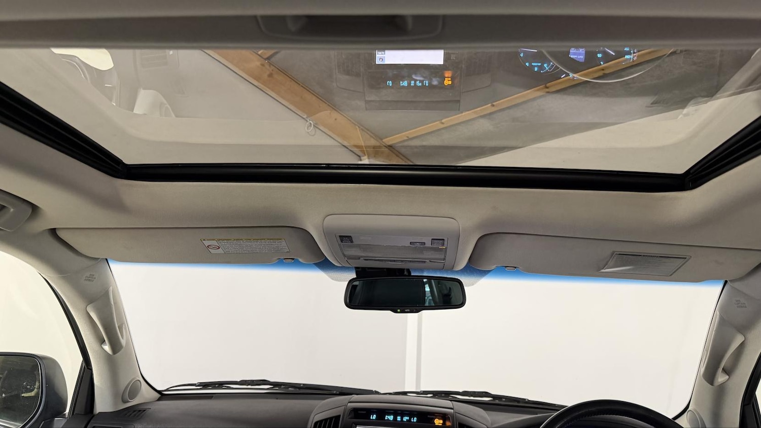 Used Toyota Land Cruiser 2011 for sale - 77983697: Photo 26