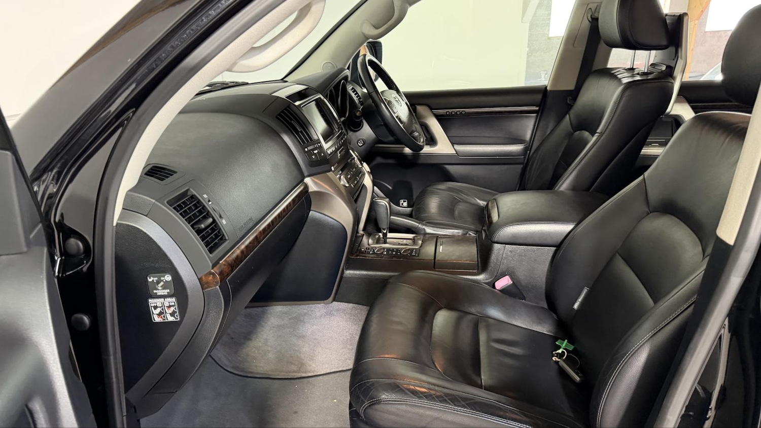 Used Toyota Land Cruiser 2011 for sale - 77983697: Photo 8