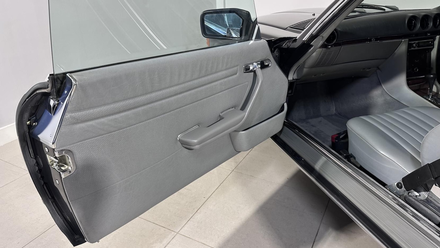 Used Mercedes-Benz SL 1988 for sale - 77595818: Photo 21