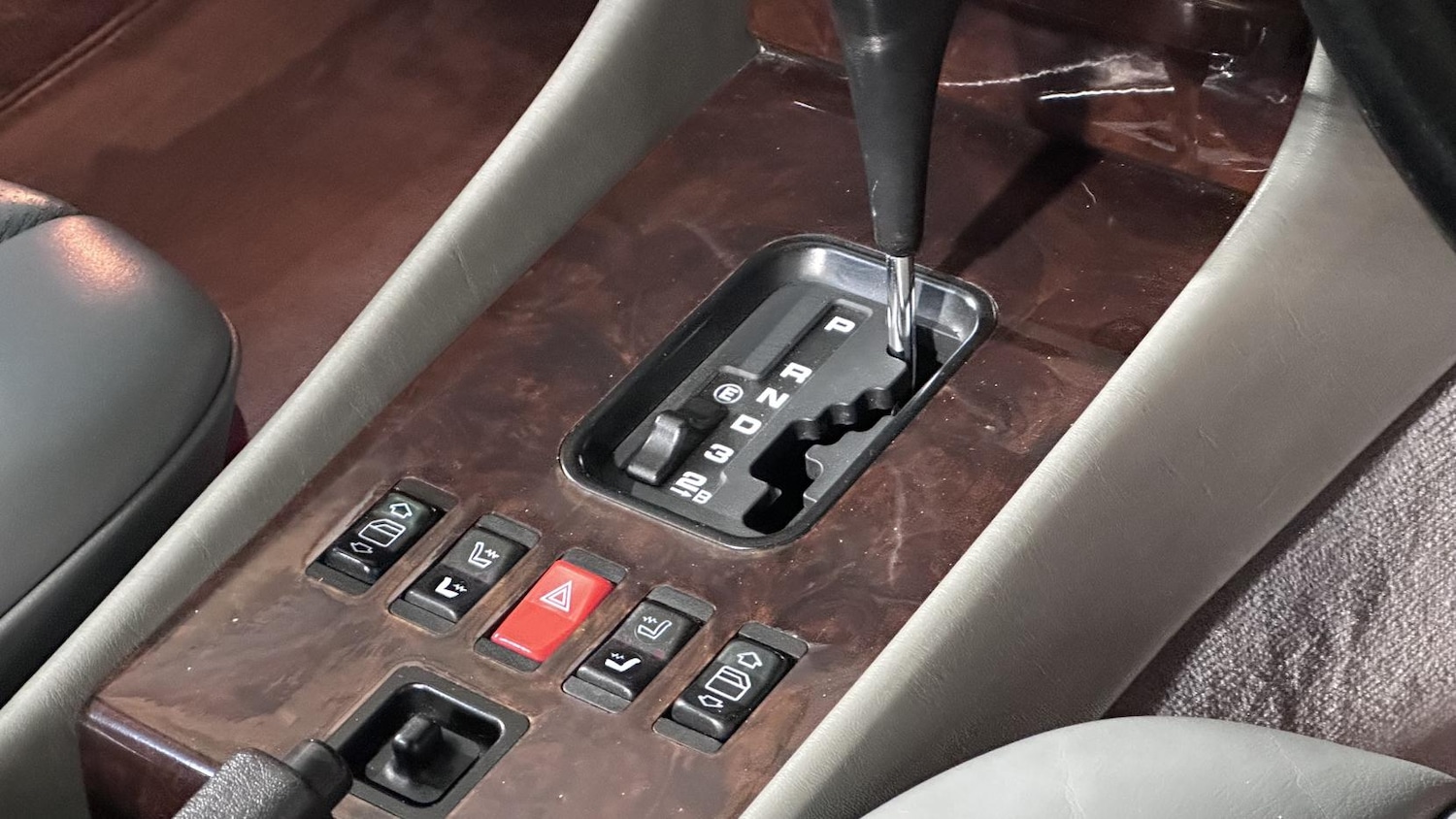 Used Mercedes-Benz SL 1988 for sale - 77595818: Photo 23