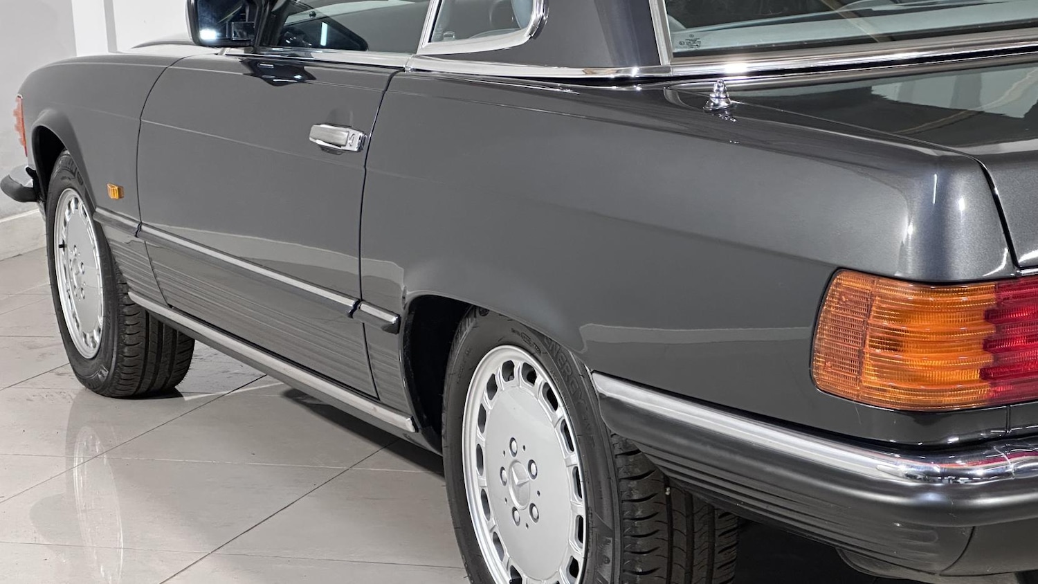 Used Mercedes-Benz SL 1988 for sale - 77595818: Photo 29